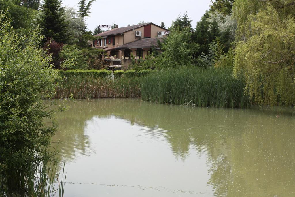 Hotel Relais De Frejeroques Foissac  Esterno foto