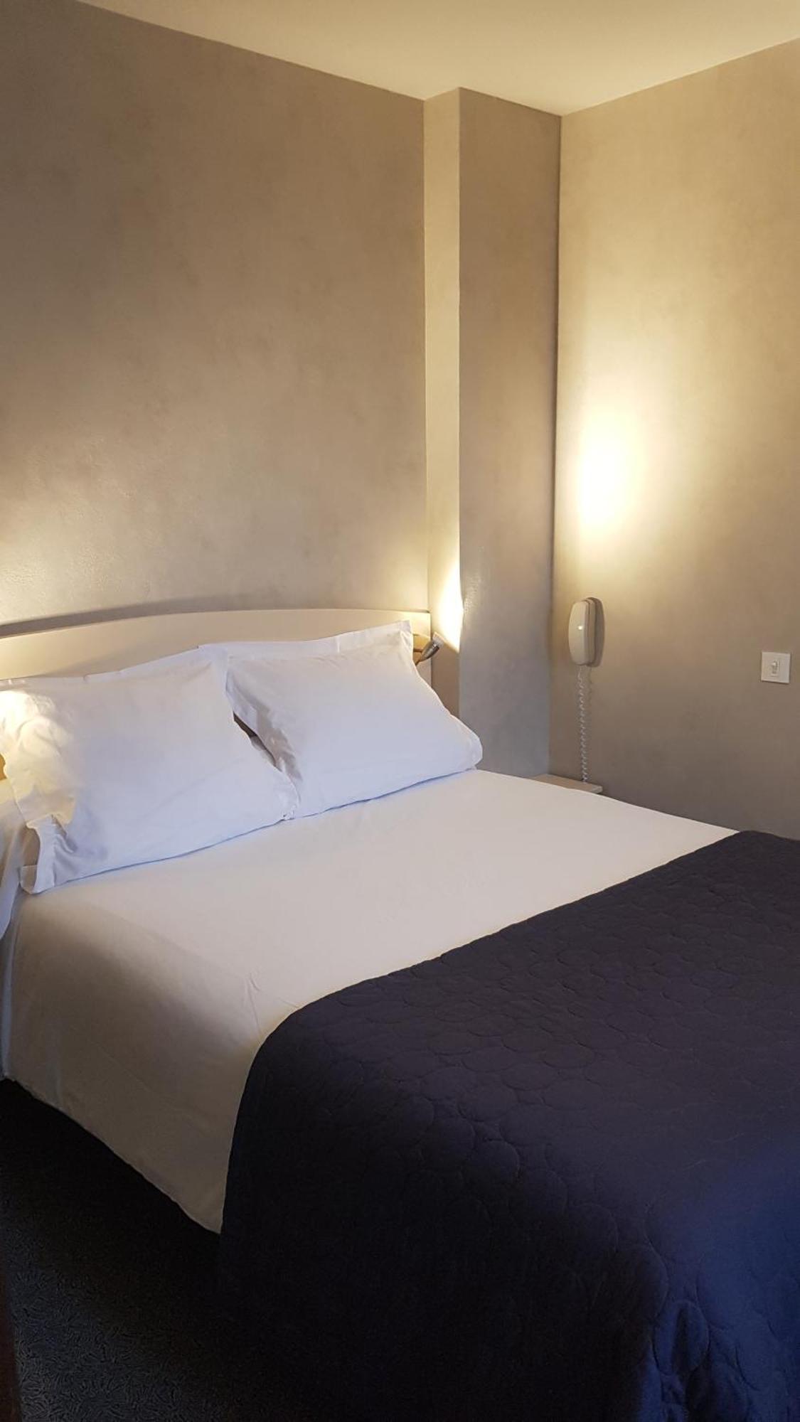 Hotel Relais De Frejeroques Foissac  Esterno foto